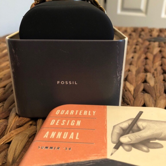 Unisex gold FOSSIL watch - Picture 2 of 3